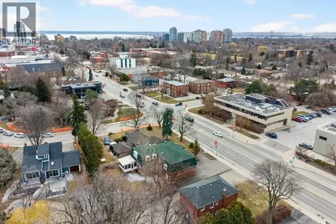 727 Brant Street Burlington ON L7R 2H6