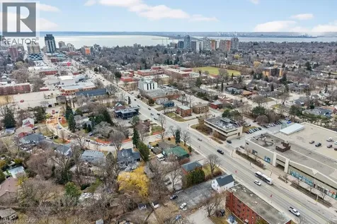 727 Brant Street Burlington ON L7R 2H6
