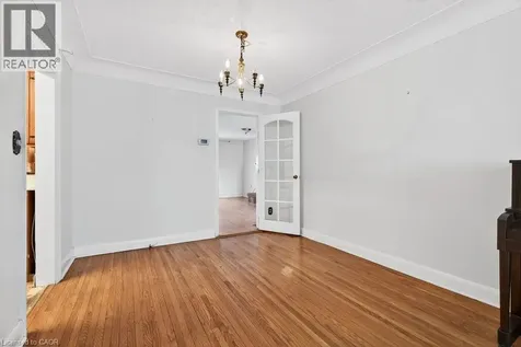 727 Brant Street Burlington ON L7R 2H6