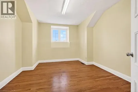 727 Brant Street Burlington ON L7R 2H6