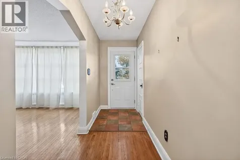 727 Brant Street Burlington ON L7R 2H6