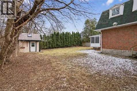 727 Brant Street Burlington ON L7R 2H6