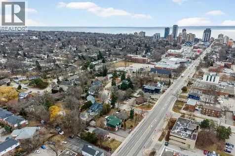 727 Brant Street Burlington ON L7R 2H6
