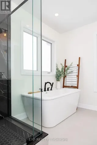 229 Trudeau Crescent Russell ON K4R 1E5