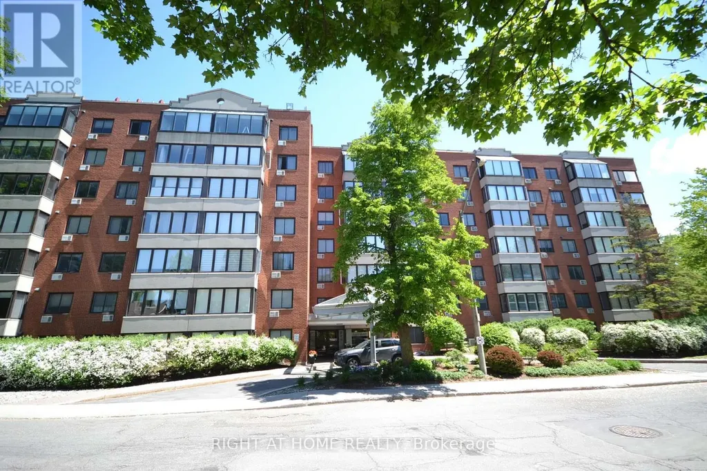 225 Alvin Road North Ottawa ON K1K 4H6
