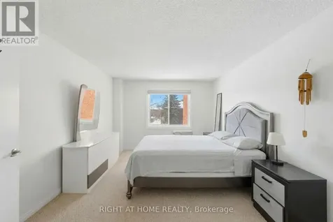 225 Alvin Road North Ottawa ON K1K 4H6