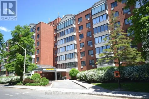 225 Alvin Road North Ottawa ON K1K 4H6