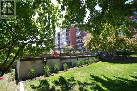 225 Alvin Road North Ottawa ON K1K 4H6