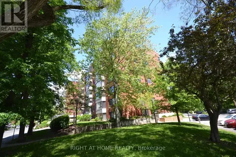 225 Alvin Road North Ottawa ON K1K 4H6