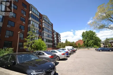 225 Alvin Road North Ottawa ON K1K 4H6