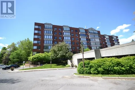 225 Alvin Road North Ottawa ON K1K 4H6