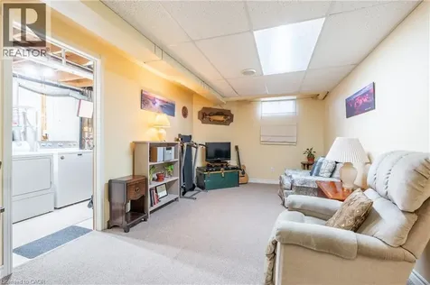 53 Myrtle Avenue St. Catharines ON L2M 5W2