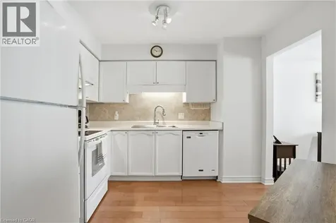 53 Myrtle Avenue St. Catharines ON L2M 5W2