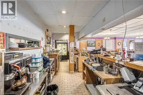 669 Colborne Street East Brantford ON N3S 3M8