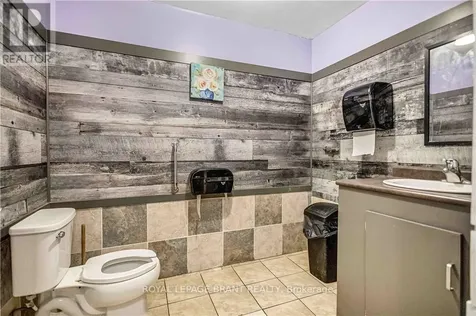 669 Colborne Street East Brantford ON N3S 3M8