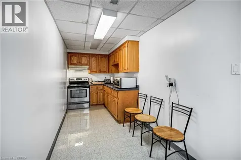 215 Grand River Avenue Brantford ON N3T 4Y3