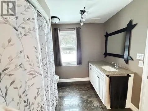 185 Morris Island Drive Ottawa ON K7S 3G7