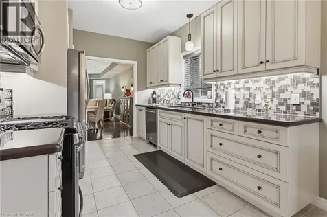 7 Gaddye Lane Binbrook ON L0R 1C0