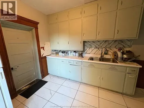 27 & 31 Wade Street Chatham ON N7M 3T6
