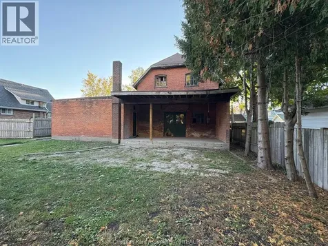27 & 31 Wade Street Chatham ON N7M 3T6