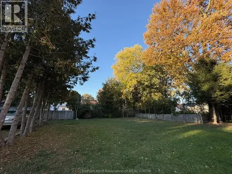 27 & 31 Wade Street Chatham ON N7M 3T6