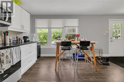407 Castlegrove Place London ON N6G 1L1
