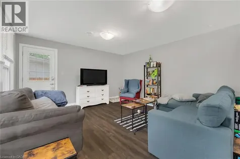 407 Castlegrove Place London ON N6G 1L1