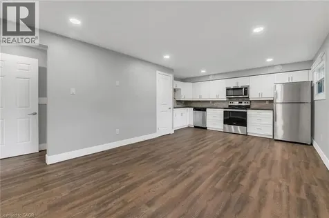407 Castlegrove Place London ON N6G 1L1