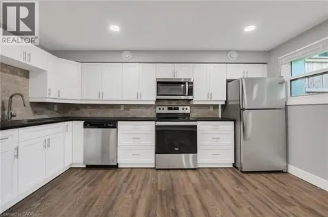 407 Castlegrove Place London ON N6G 1L1