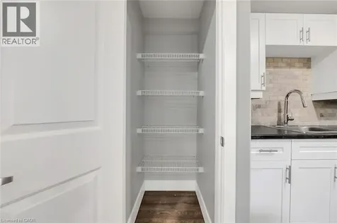 407 Castlegrove Place London ON N6G 1L1
