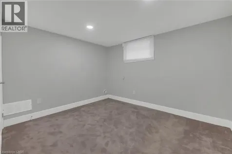 407 Castlegrove Place London ON N6G 1L1