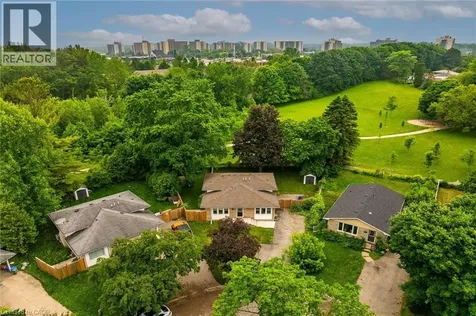407 Castlegrove Place London ON N6G 1L1