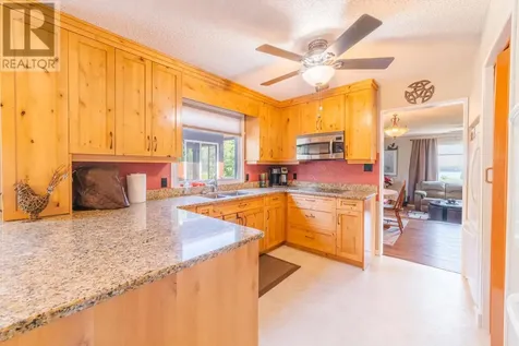 164 Winnipeg Avenue Minaki ON P0X 1J0