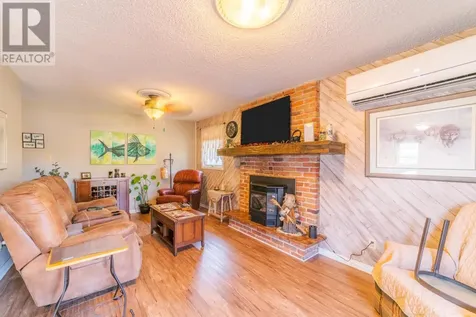 164 Winnipeg Avenue Minaki ON P0X 1J0