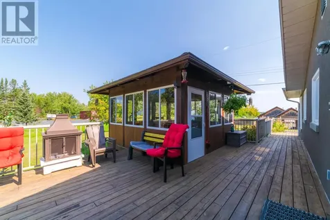 164 Winnipeg Avenue Minaki ON P0X 1J0
