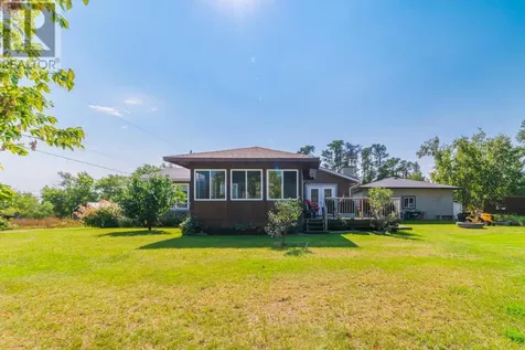 164 Winnipeg Avenue Minaki ON P0X 1J0