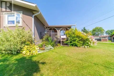 164 Winnipeg Avenue Minaki ON P0X 1J0