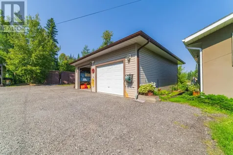 164 Winnipeg Avenue Minaki ON P0X 1J0