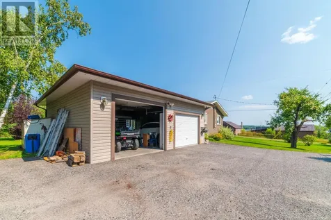 164 Winnipeg Avenue Minaki ON P0X 1J0