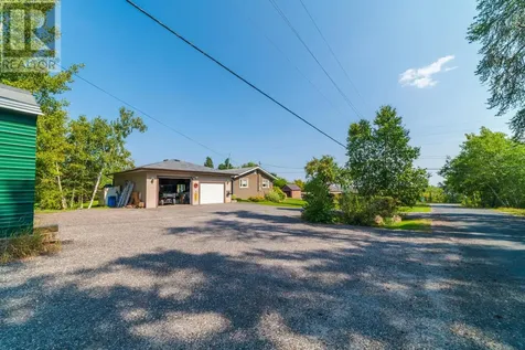 164 Winnipeg Avenue Minaki ON P0X 1J0