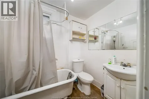 3245 Baby Street Windsor ON N9C 1K7