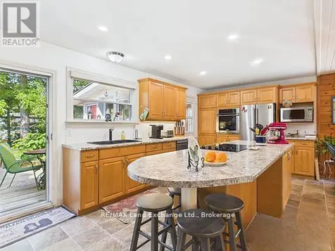 213 Huron Road Huron-kinloss ON N2Z 2X3