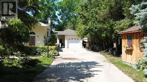213 Huron Road Huron-kinloss ON N2Z 2X3