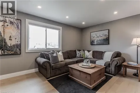 128 Margaret Avenue Stoney Creek ON L8G 3G8