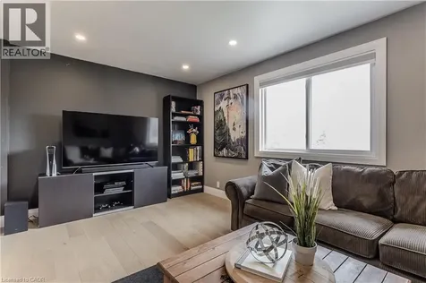 128 Margaret Avenue Stoney Creek ON L8G 3G8
