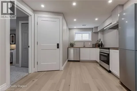 128 Margaret Avenue Stoney Creek ON L8G 3G8
