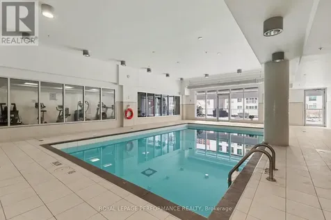 242 Rideau Street Ottawa ON K1N 0B7