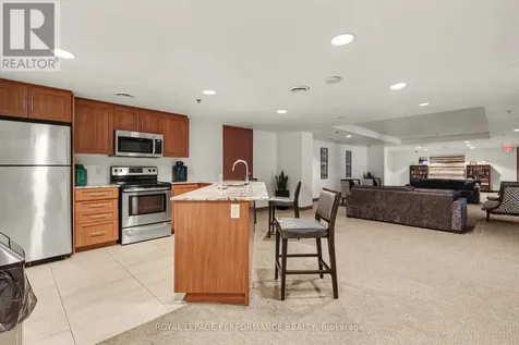 242 Rideau Street Ottawa ON K1N 0B7