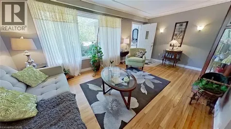 27 Hepburn Avenue St. Thomas ON N5R 4J4