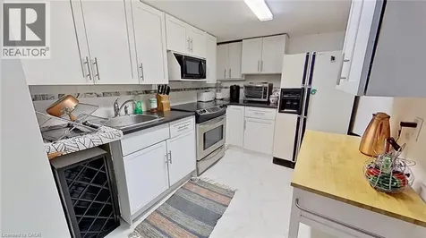 27 Hepburn Avenue St. Thomas ON N5R 4J4